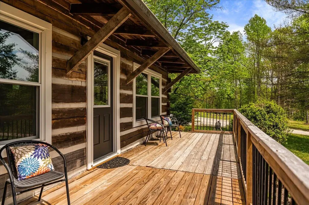 1516 Hobbs Road Rogers KY 41365