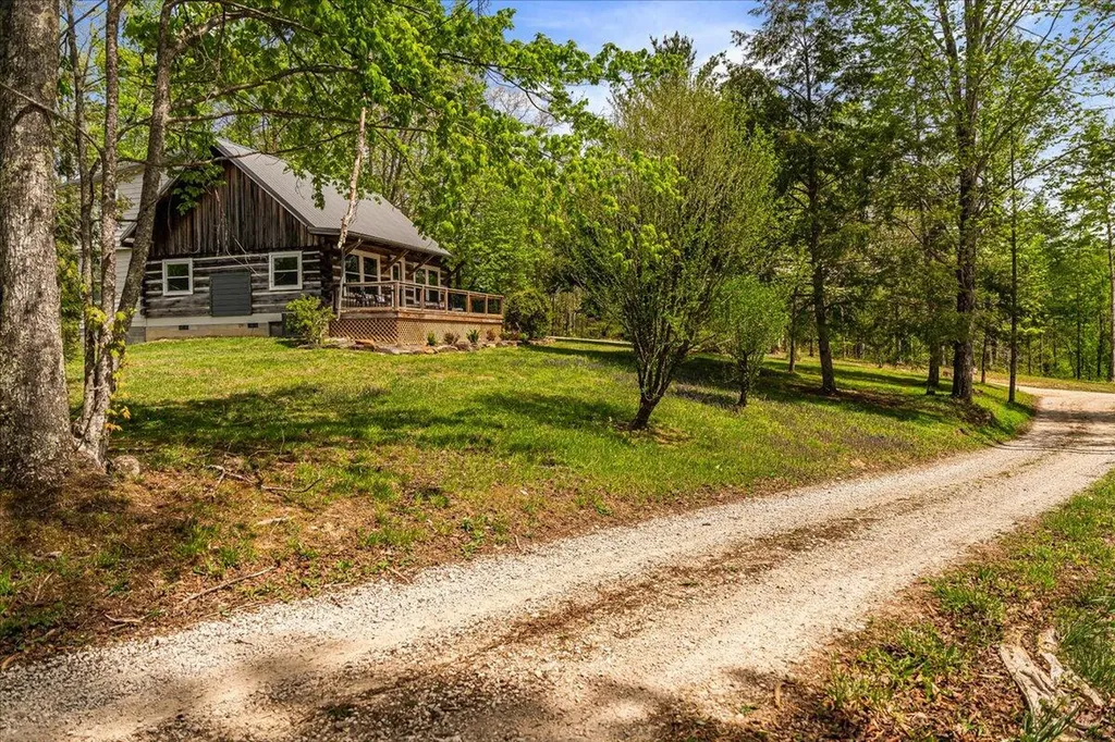 1516 Hobbs Road Rogers KY 41365