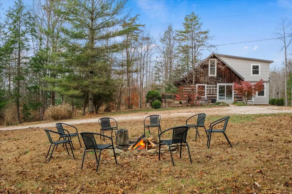 1516 Hobbs Road Rogers KY 41365