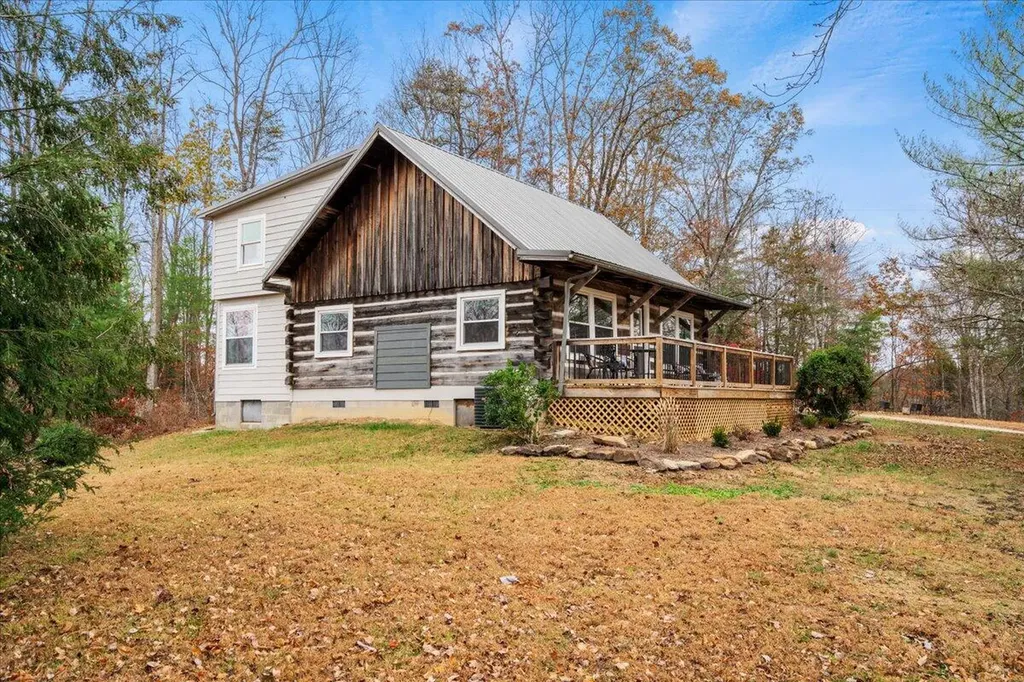 1516 Hobbs Road Rogers KY 41365