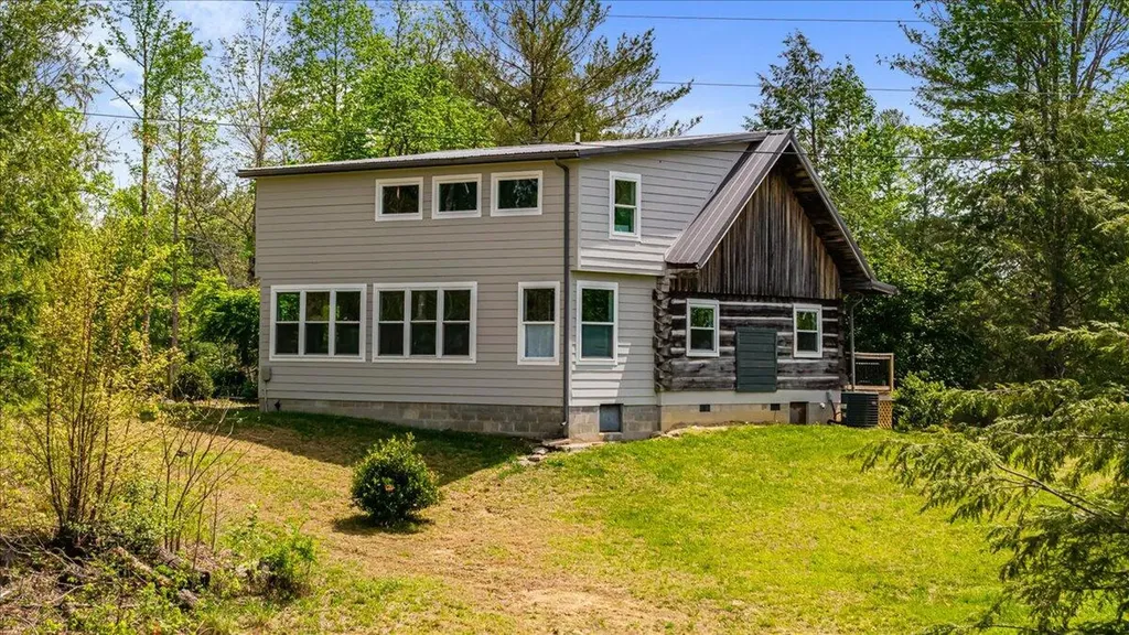 1516 Hobbs Road Rogers KY 41365