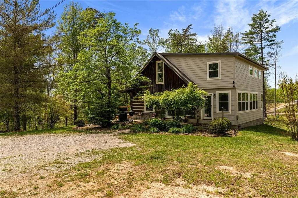 1516 Hobbs Road Rogers KY 41365