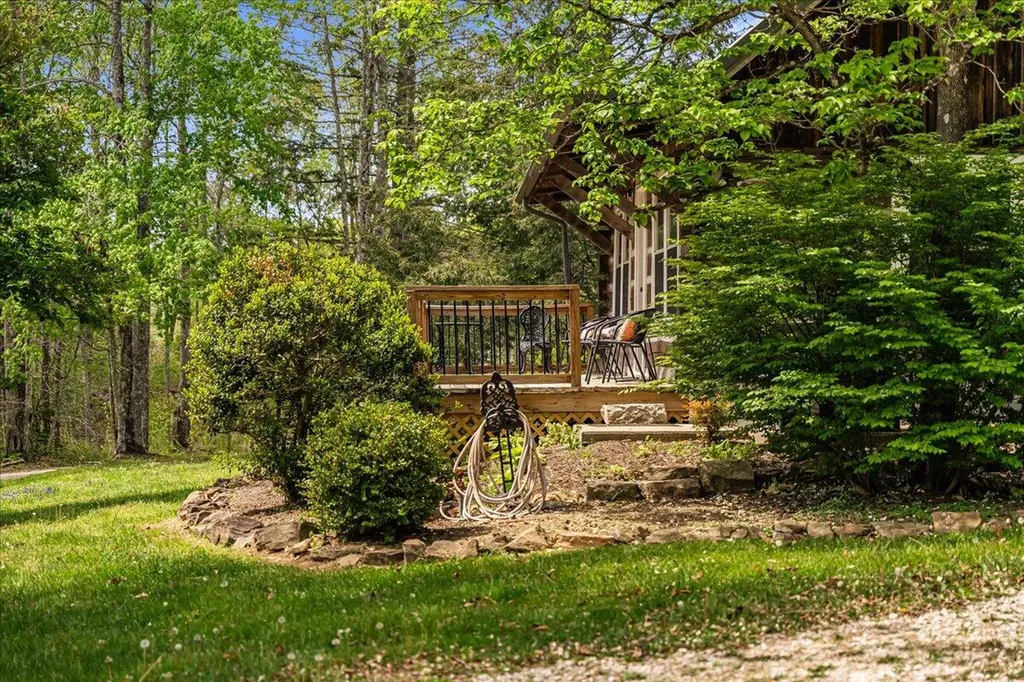 1516 Hobbs Road Rogers KY 41365