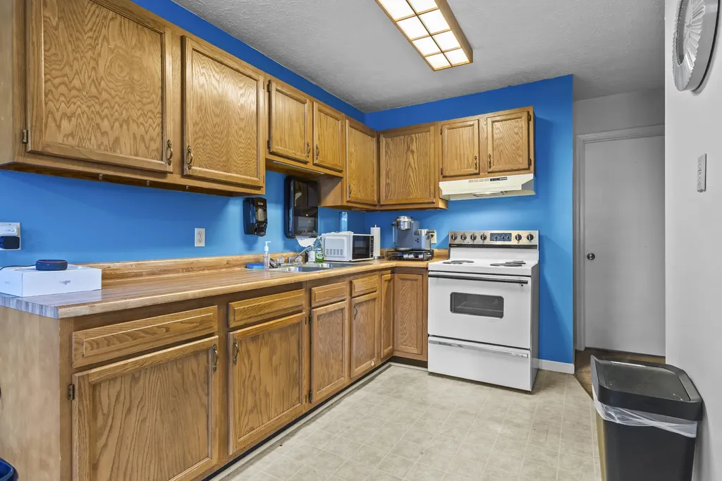 101 N Main Street Stanton KY 40380