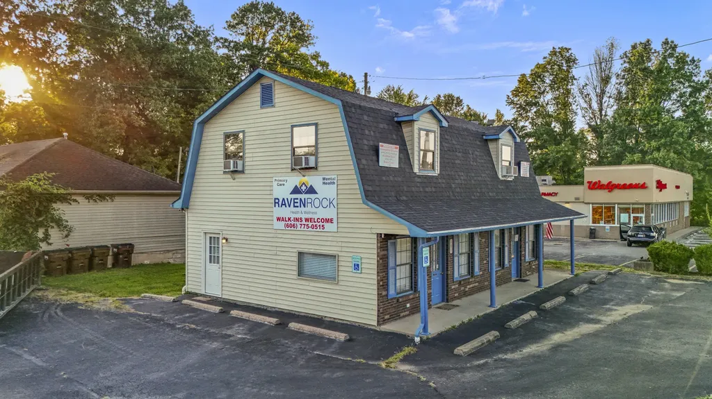 101 N Main Street Stanton KY 40380