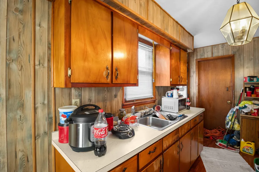 1553 Jackson County High School Road Mckee KY 40447