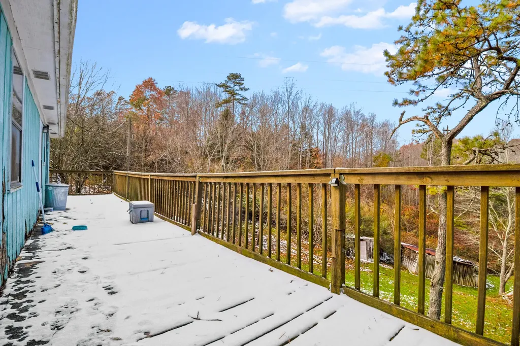 1553 Jackson County High School Road Mckee KY 40447