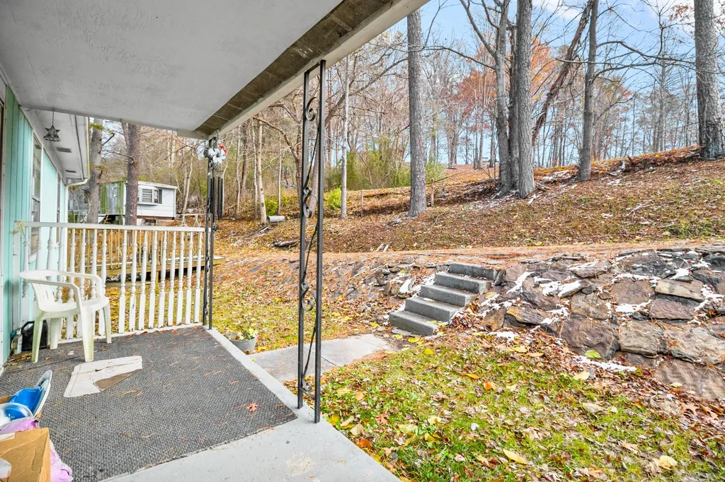 1553 Jackson County High School Road Mckee KY 40447
