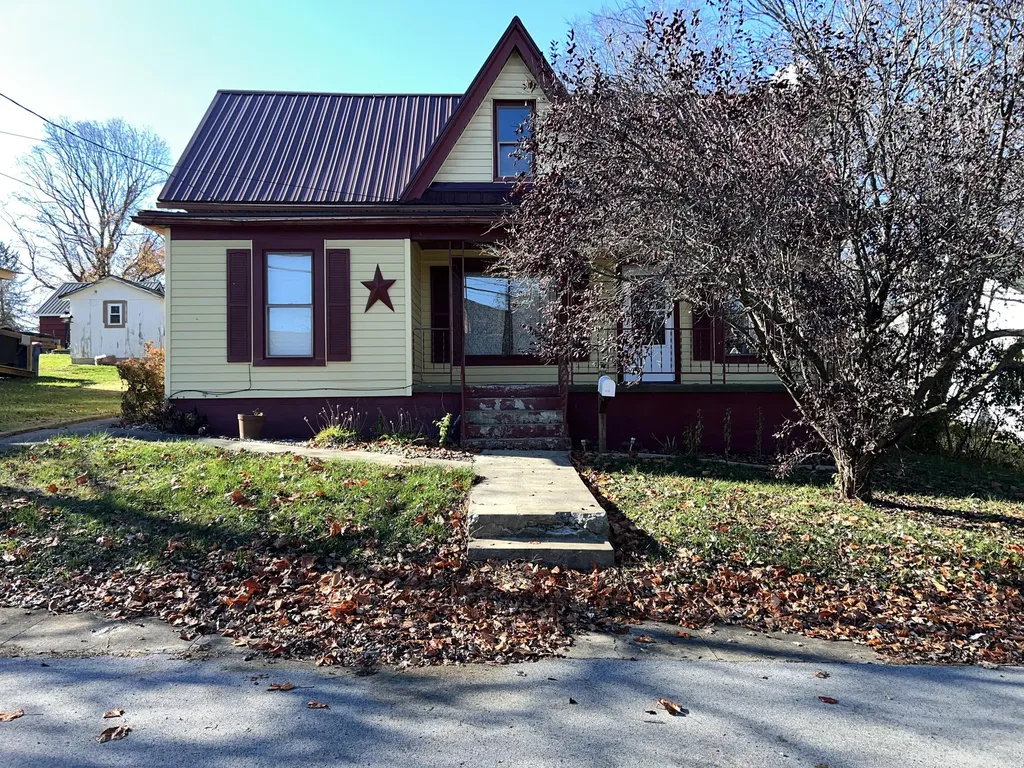 418 Dye Street Flemingsburg KY 41041