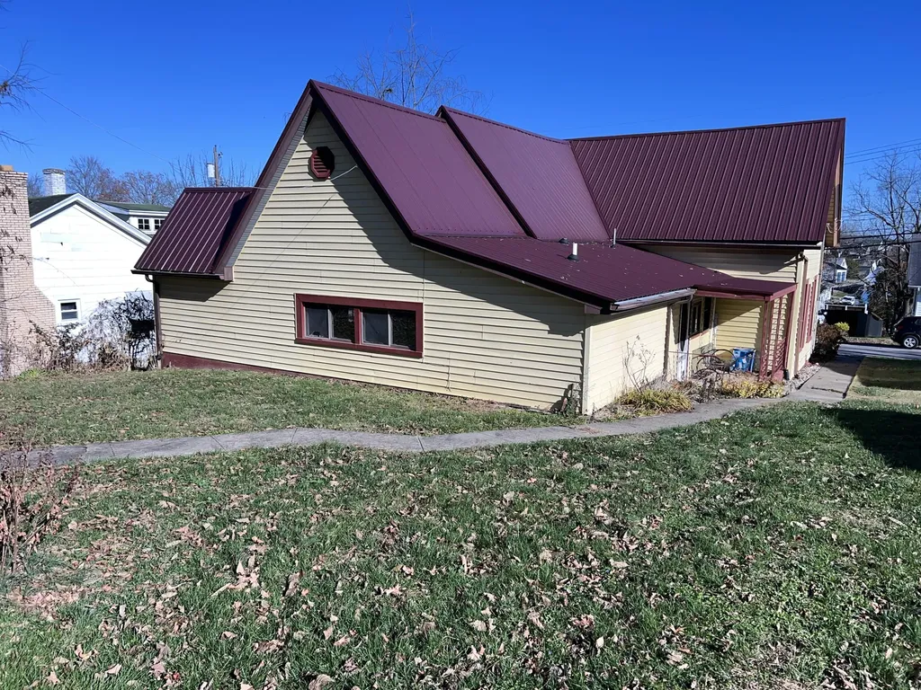 418 Dye Street Flemingsburg KY 41041