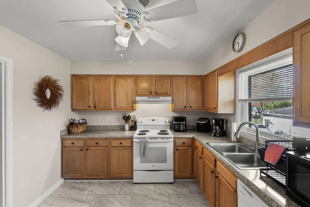 129 Greenbriar Road Lexington KY 40503