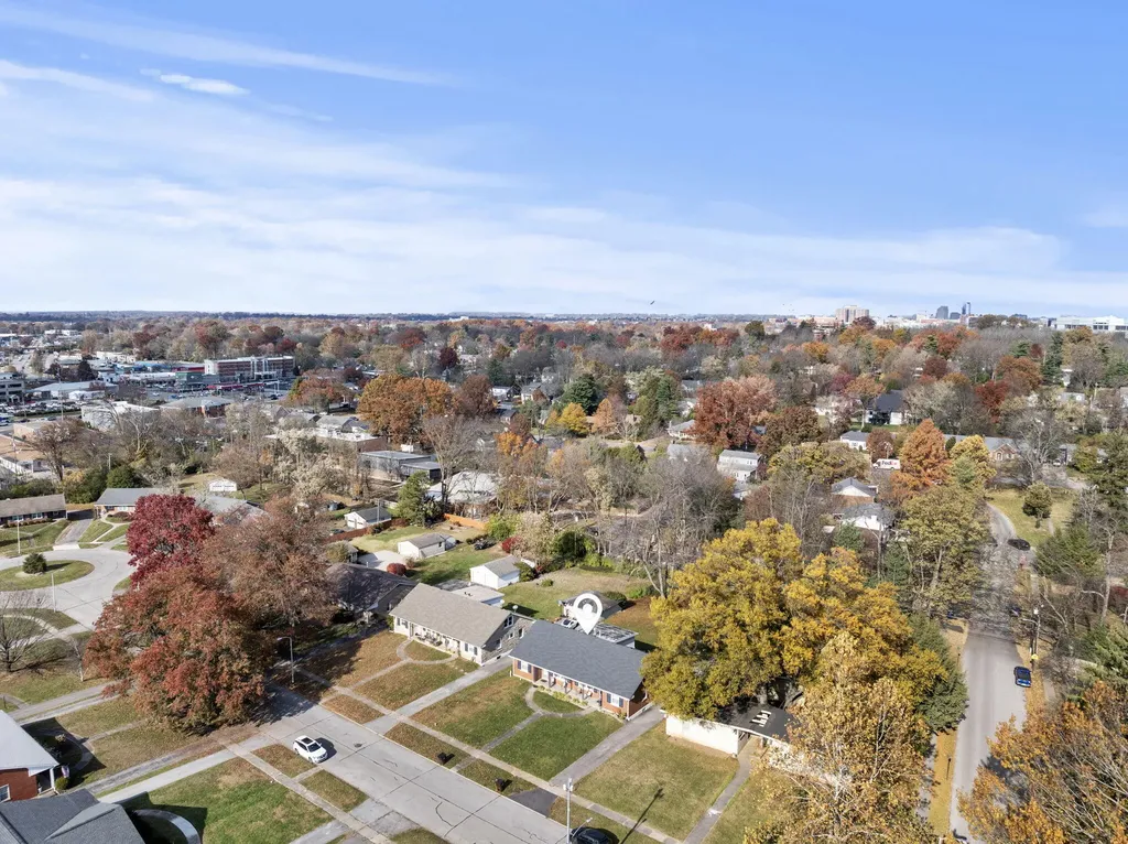 129 Greenbriar Road Lexington KY 40503