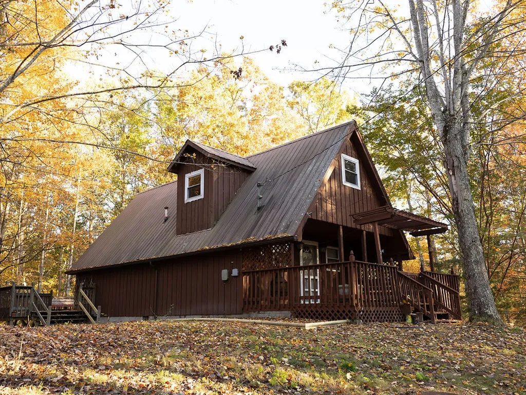 240 Cowboy Lane Wellington KY 40387