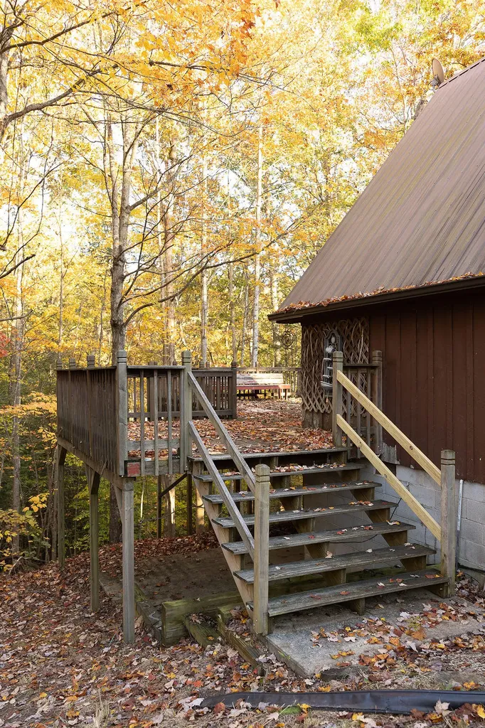 240 Cowboy Lane Wellington KY 40387