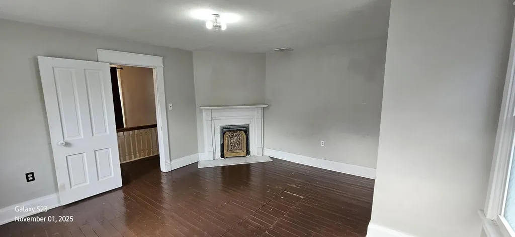 207 E 3rd Street Augusta KY 41002