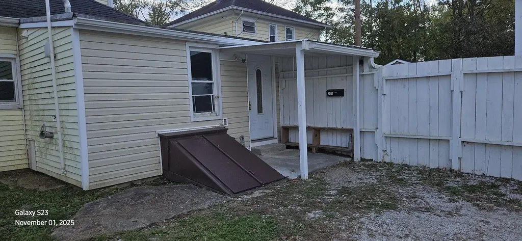 207 E 3rd Street Augusta KY 41002