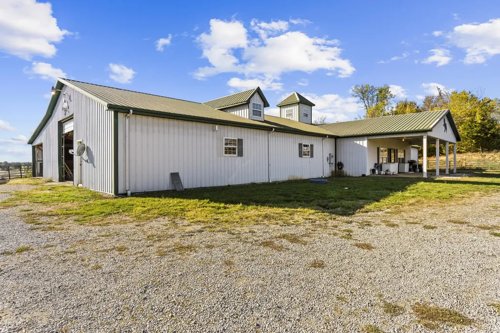 2001 Guynn Road Paint Lick KY 40461
