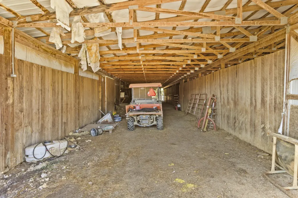 2001 Guynn Road Paint Lick KY 40461
