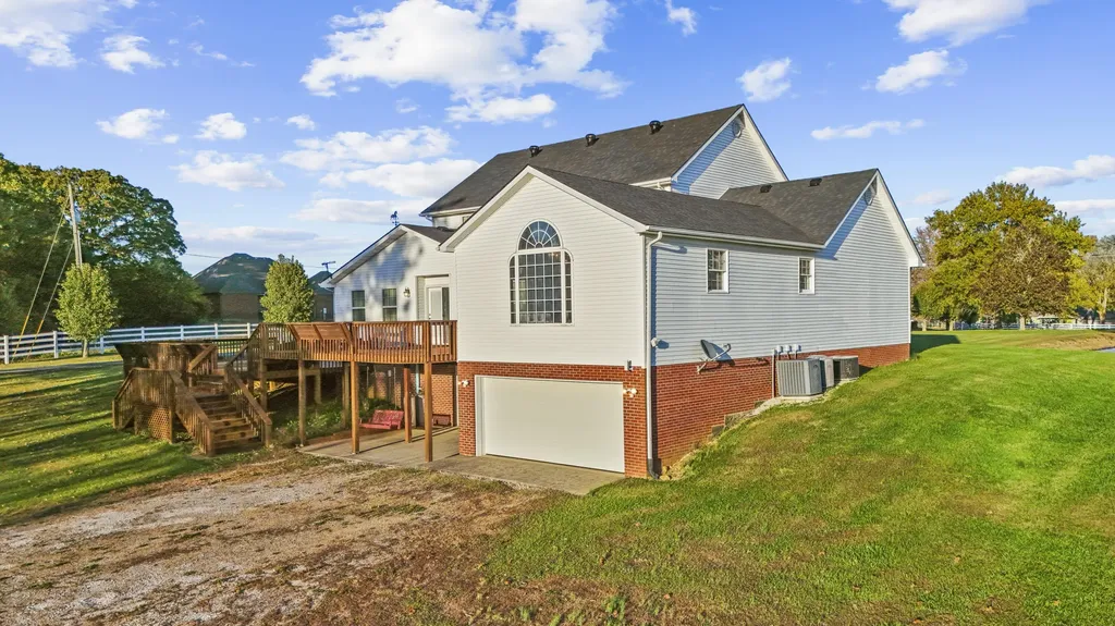 2001 Guynn Road Paint Lick KY 40461