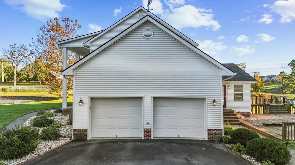 2001 Guynn Road Paint Lick KY 40461