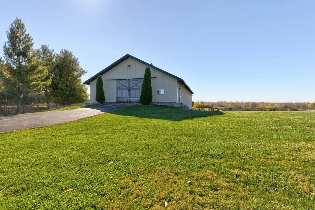 3166 Colby Road Winchester KY 40391