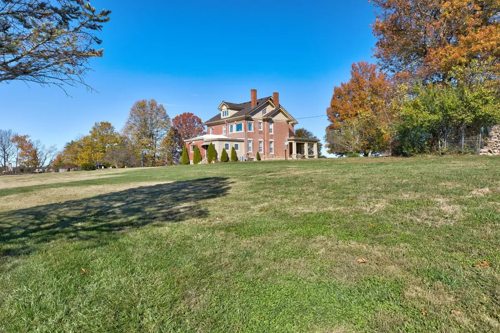 3166 Colby Road Winchester KY 40391