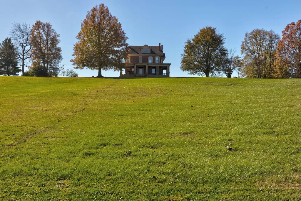 3166 Colby Road Winchester KY 40391