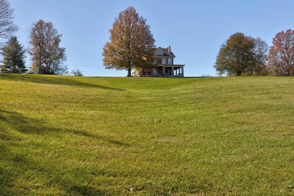 3166 Colby Road Winchester KY 40391
