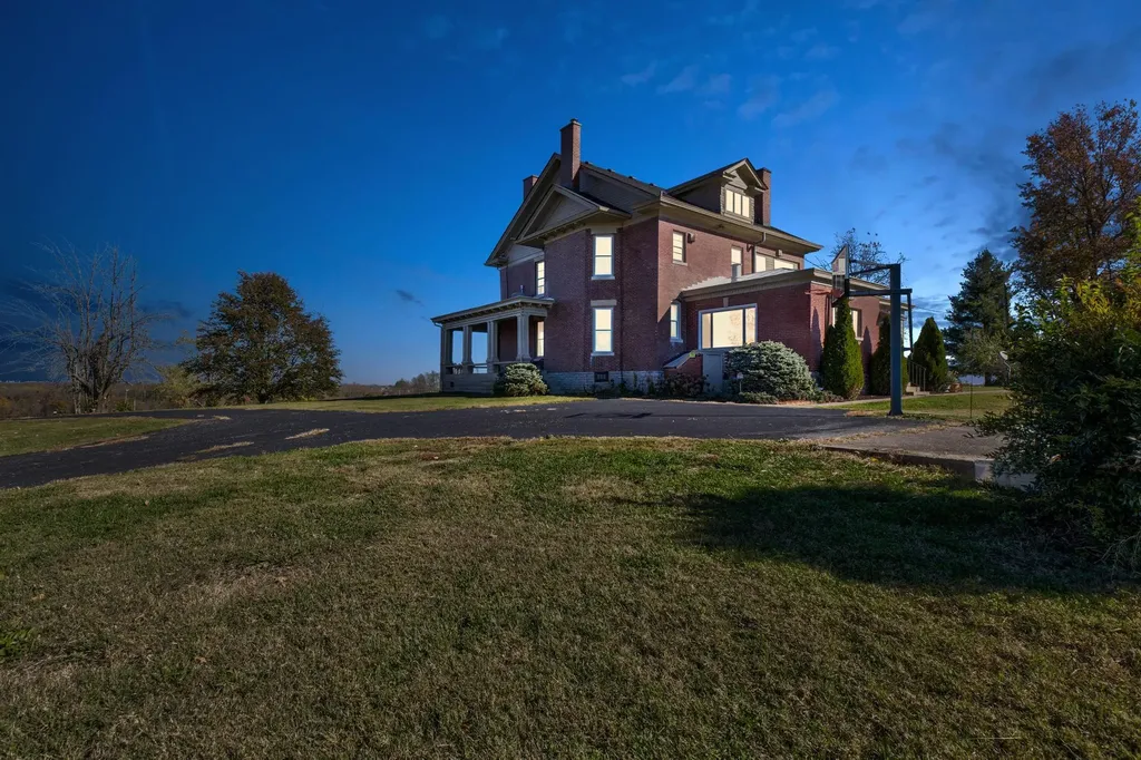 3166 Colby Road Winchester KY 40391