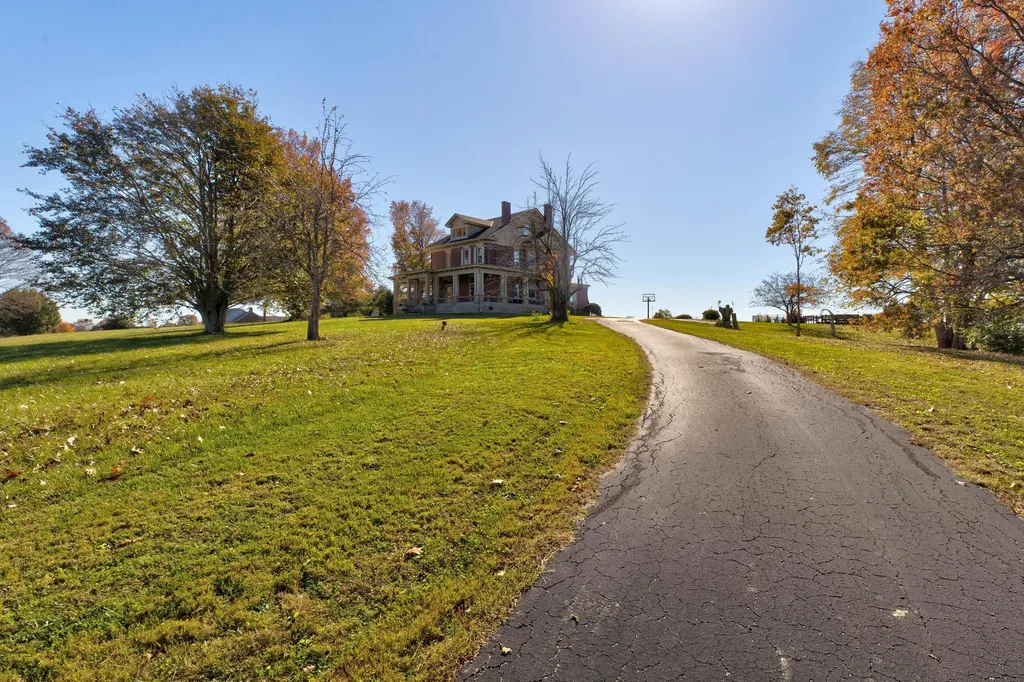 3166 Colby Road Winchester KY 40391