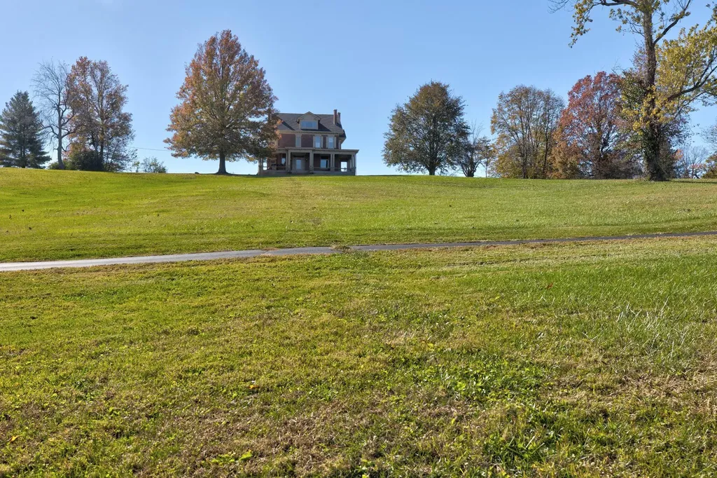3166 Colby Road Winchester KY 40391