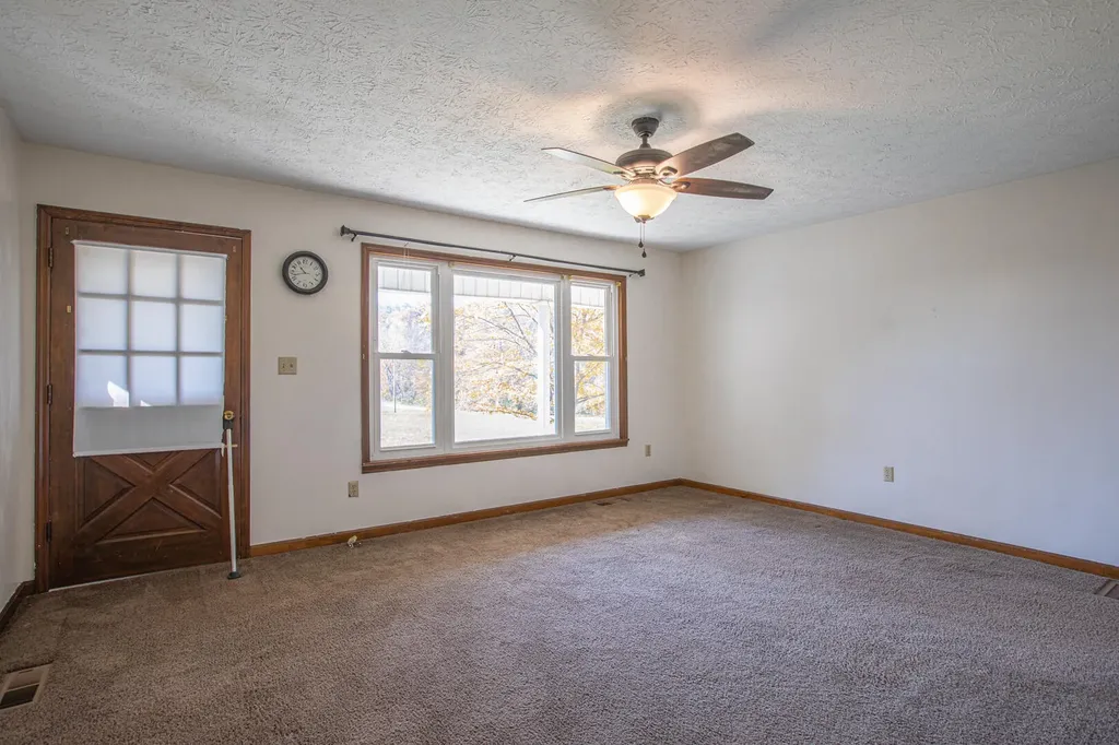 320 Cravens Hollow Road Liberty KY 42539