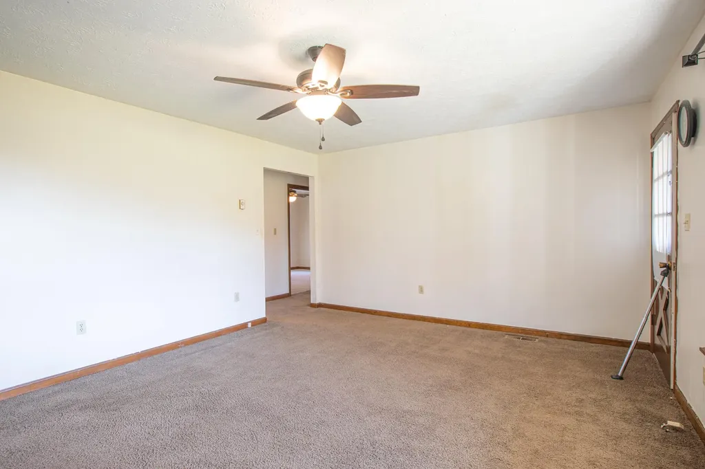 320 Cravens Hollow Road Liberty KY 42539