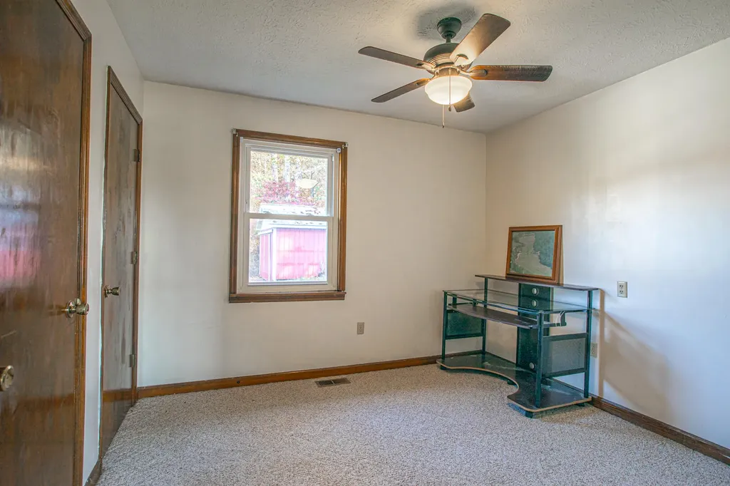 320 Cravens Hollow Road Liberty KY 42539
