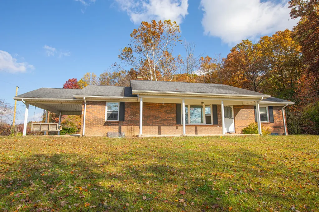 320 Cravens Hollow Road Liberty KY 42539
