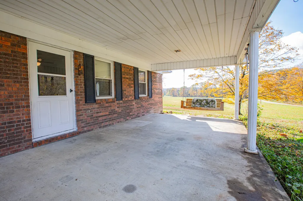 320 Cravens Hollow Road Liberty KY 42539