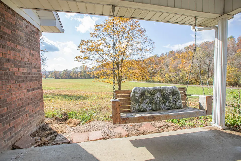 320 Cravens Hollow Road Liberty KY 42539