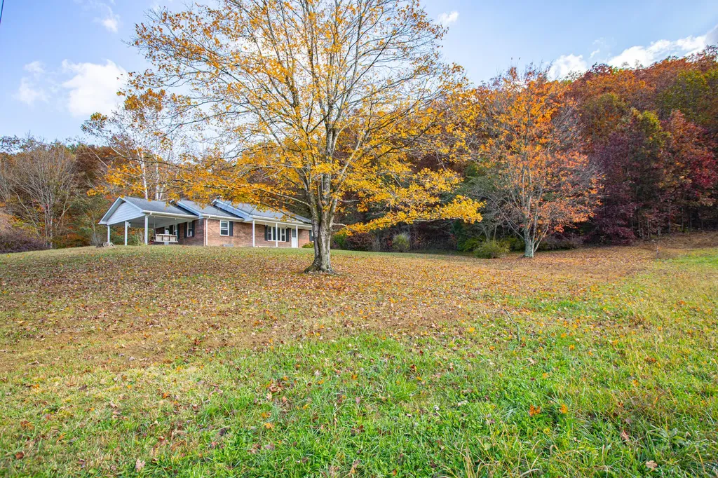 320 Cravens Hollow Road Liberty KY 42539