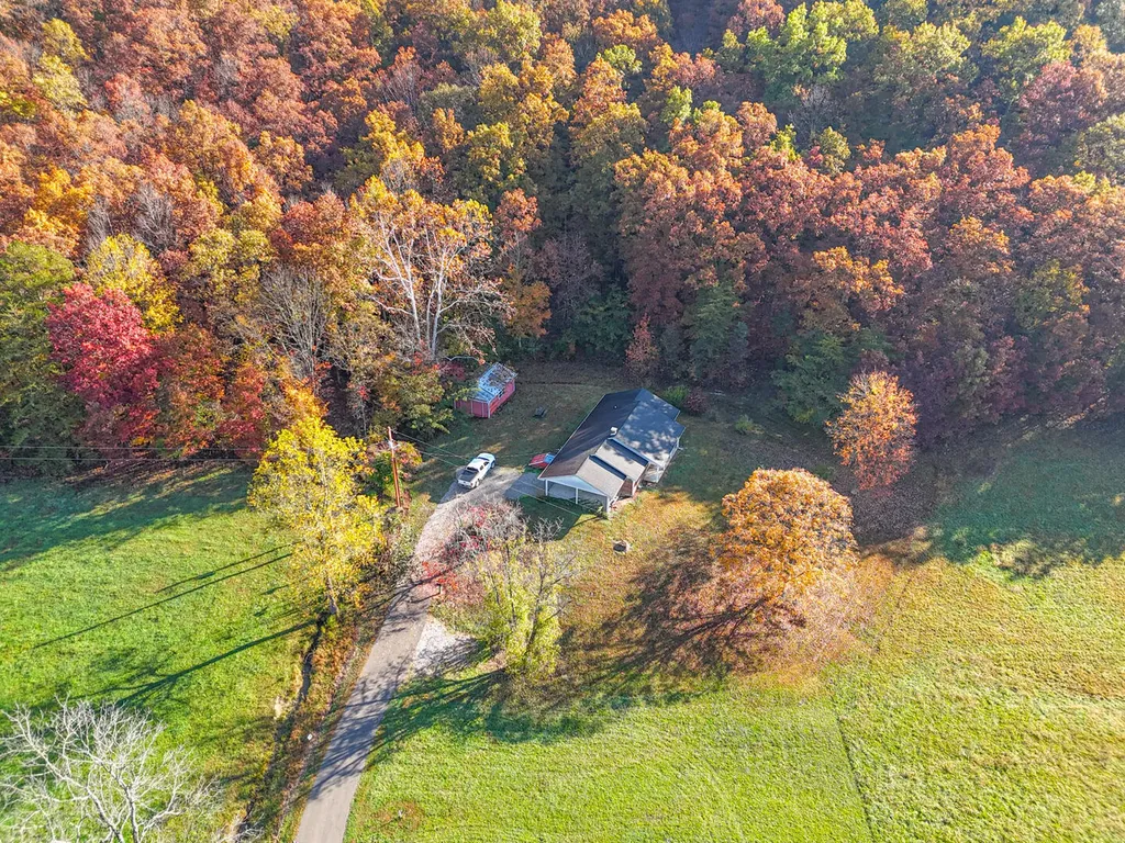 320 Cravens Hollow Road Liberty KY 42539