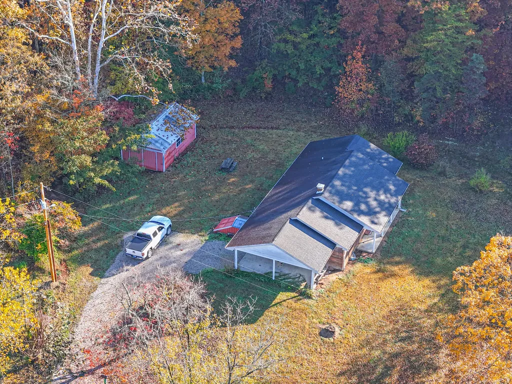 320 Cravens Hollow Road Liberty KY 42539