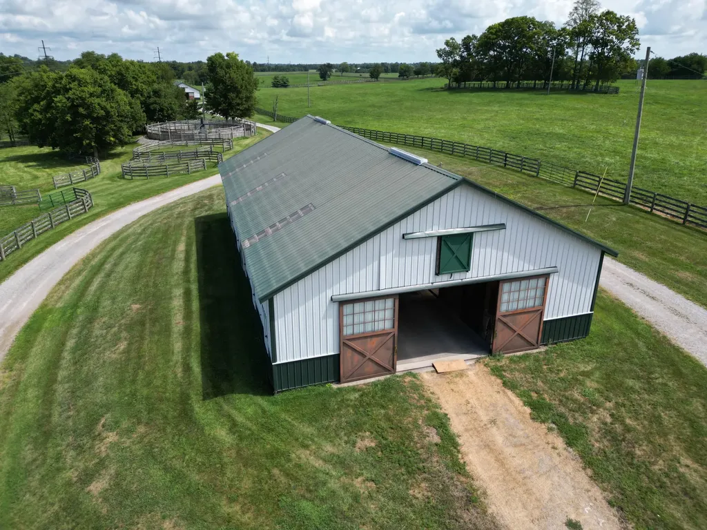613 Hutchison Road Paris KY 40361