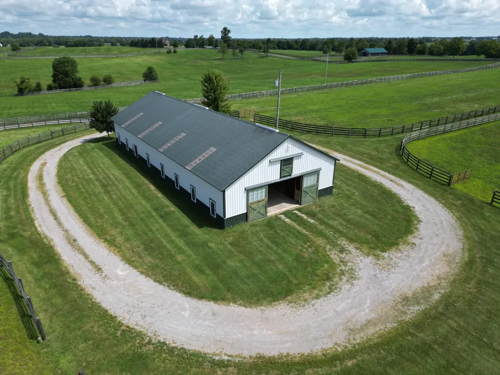 613 Hutchison Road Paris KY 40361