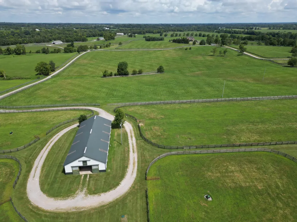 613 Hutchison Road Paris KY 40361