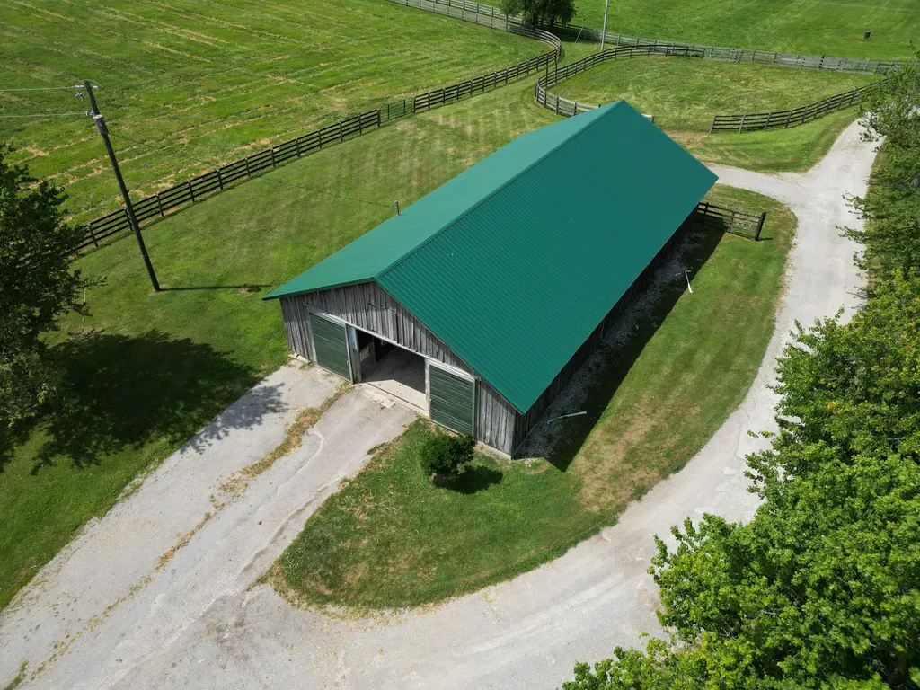 613 Hutchison Road Paris KY 40361