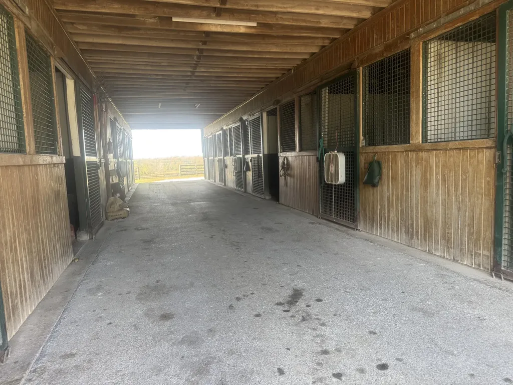 613 Hutchison Road Paris KY 40361