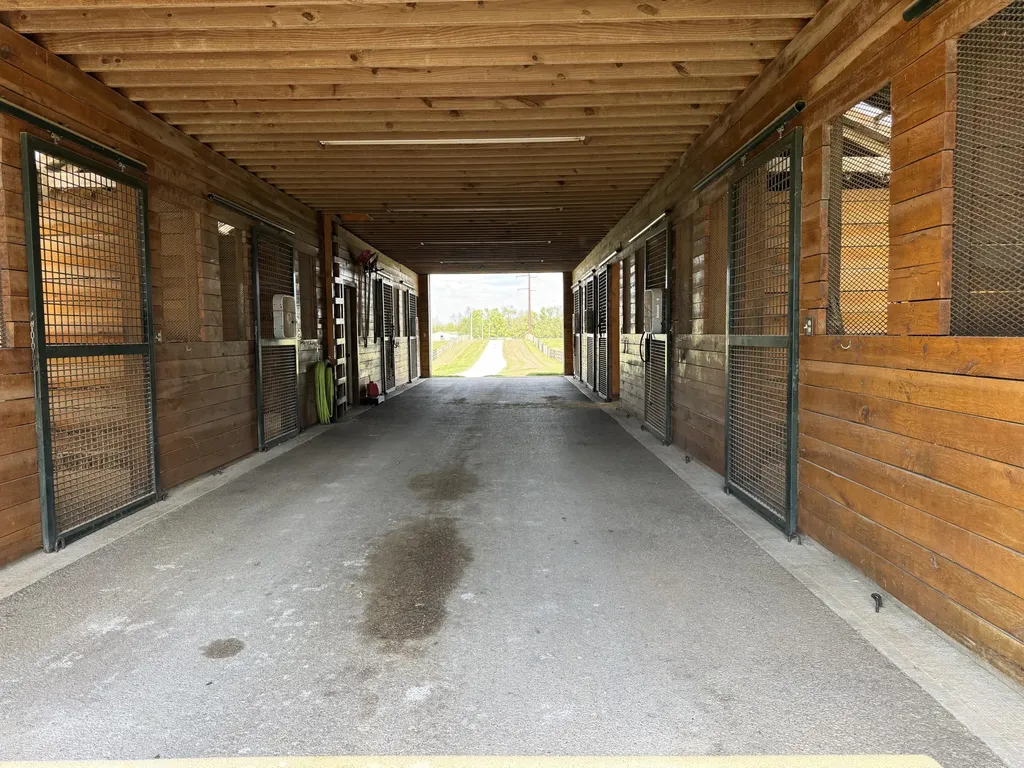 613 Hutchison Road Paris KY 40361