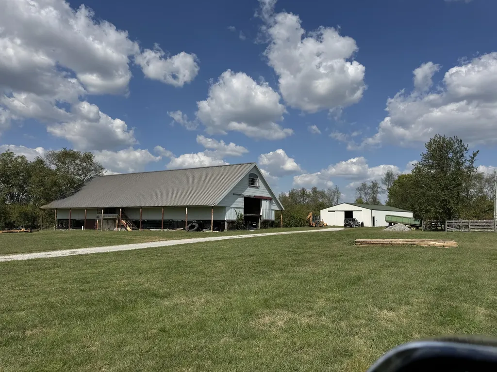 613 Hutchison Road Paris KY 40361