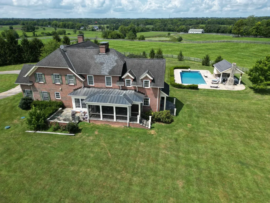 613 Hutchison Road Paris KY 40361