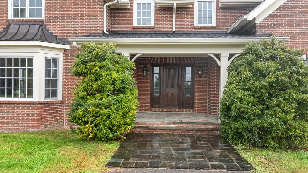 613 Hutchison Road Paris KY 40361