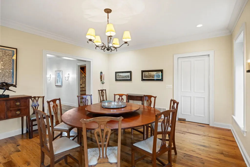 613 Hutchison Road Paris KY 40361